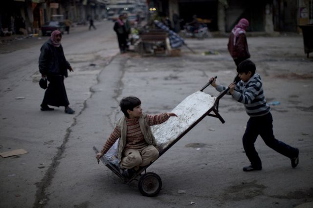 Καταυλισμούς Σύρων προσφύγων στην Τουρκία επισκέπτεται η Βάλερι Έιμος